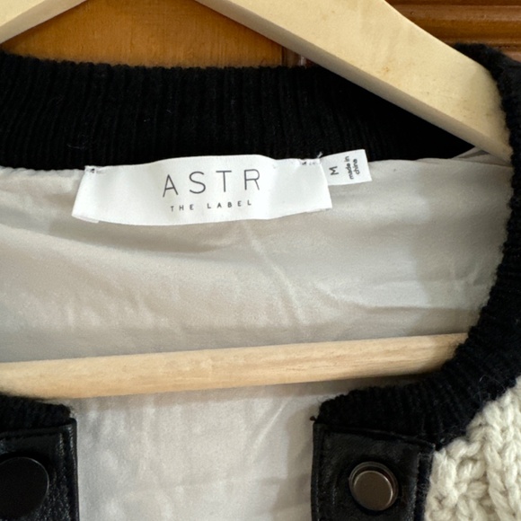 Sweater jacket - Picture 4 of 8